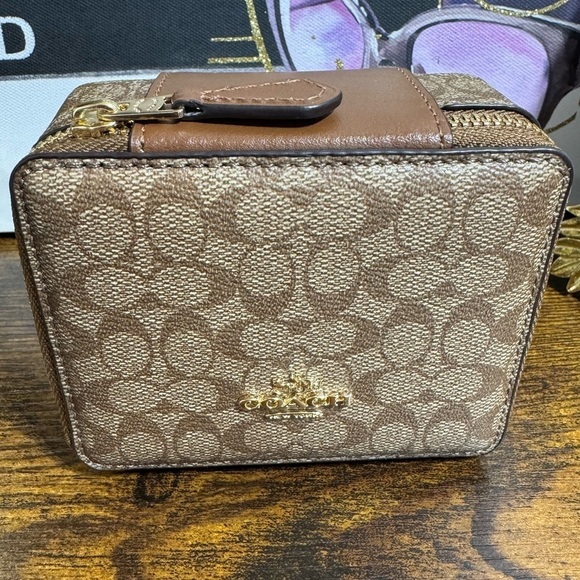 Coach Signature Monogram Jewelry Box new - Picture 3 of 8